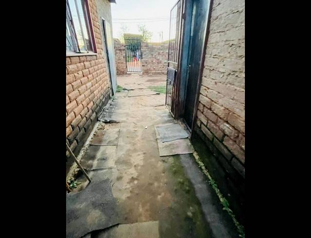 0 BEDROOM HOUSE FOR SALE IN COSMO CITY